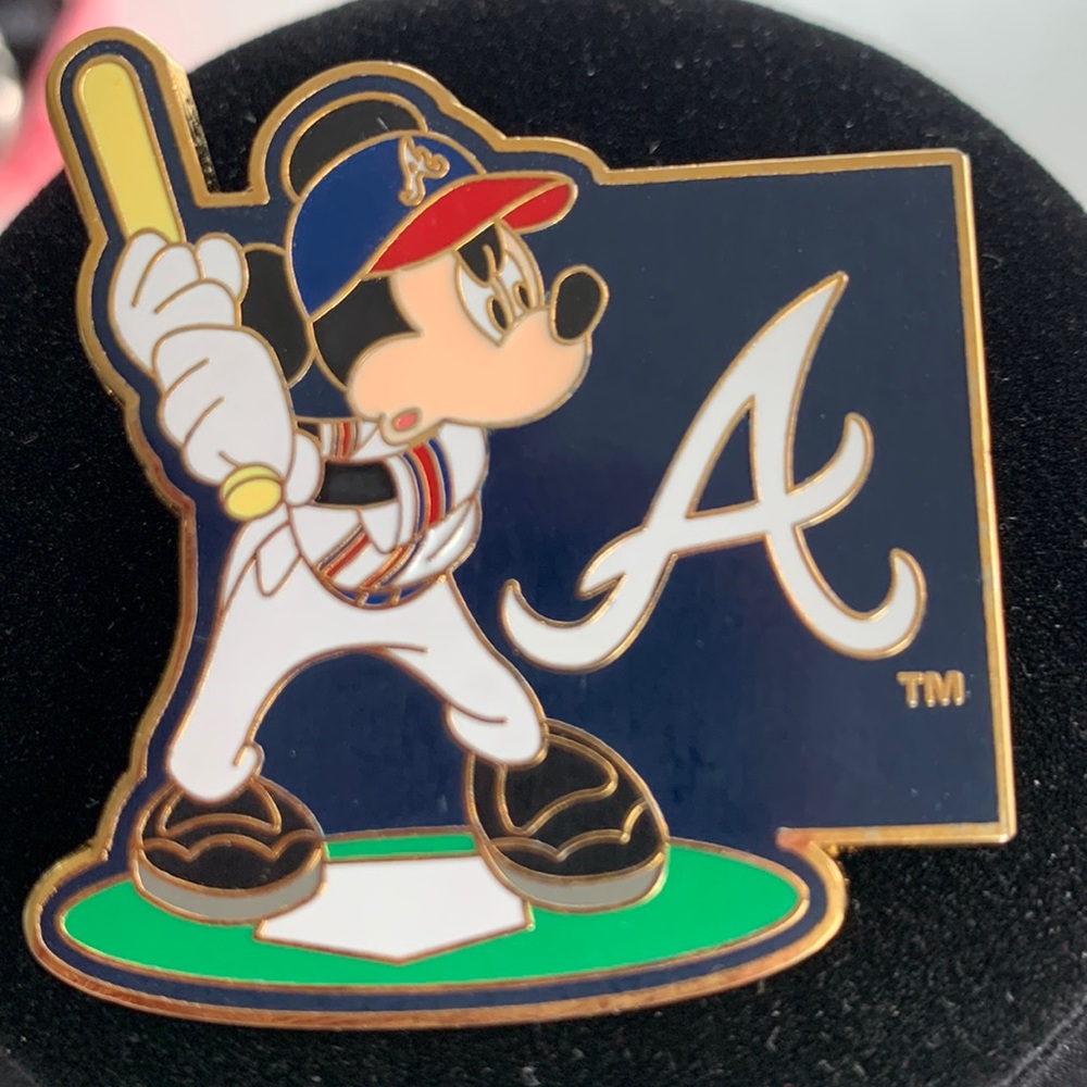 Disney Collectible Pin